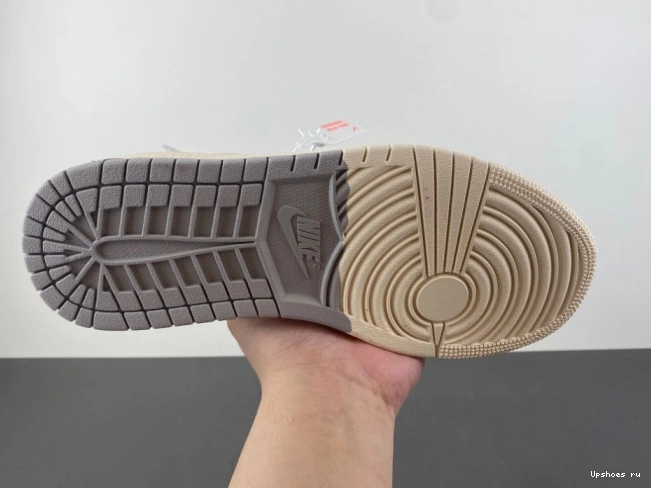 Fragment x Design  AJ-SJ2068-130 1 Scott  x  Low Travis Jordan Jordan Air 0417